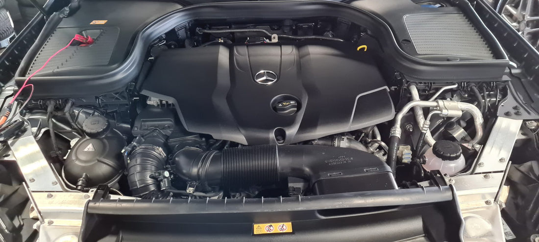 Mercedes-Benz Hybride en EV Reparatie: Waarom CARVOLT Uw Specialist Is!