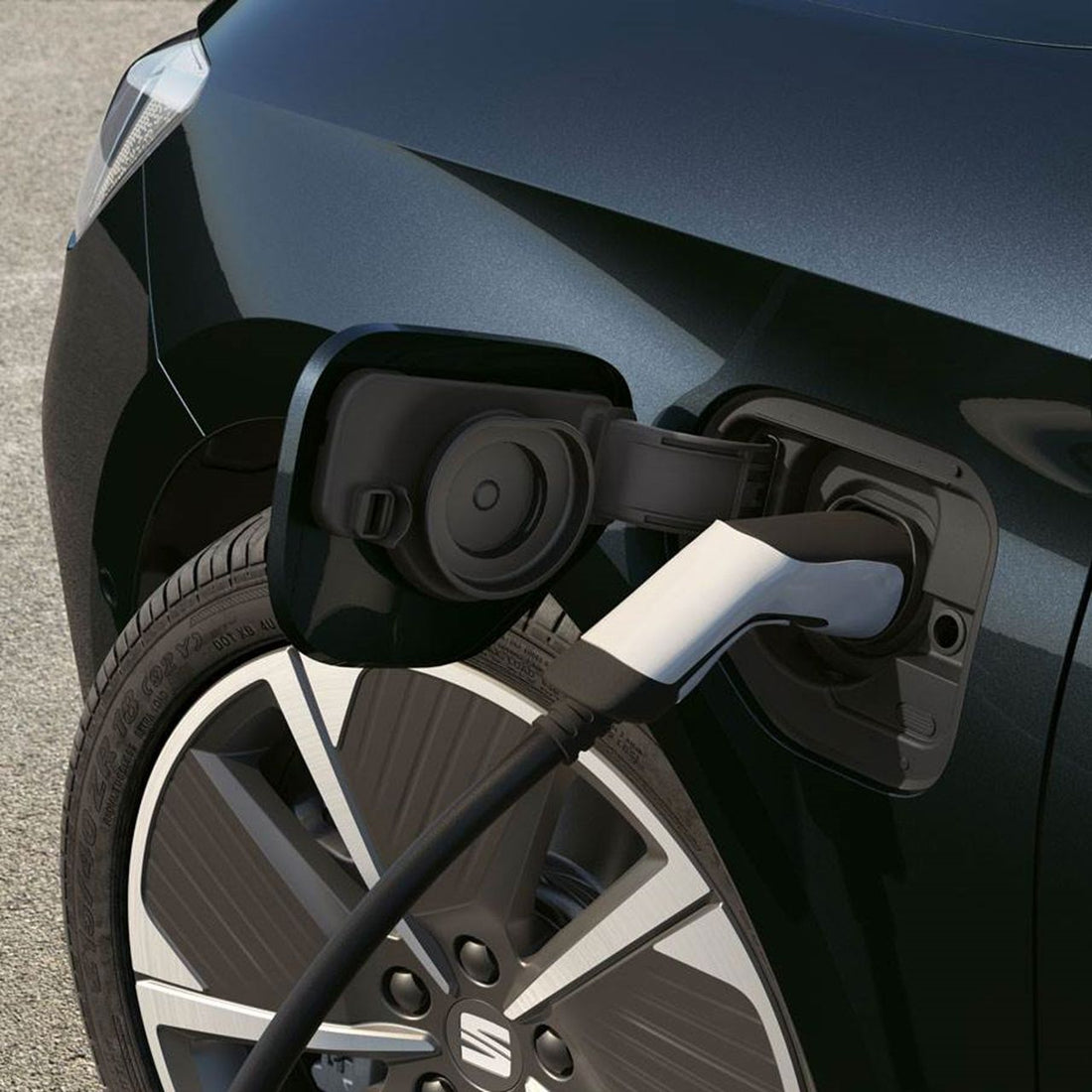 Seat Hybride en EV Reparatie: Waarom CARVOLT Uw Specialist Is!