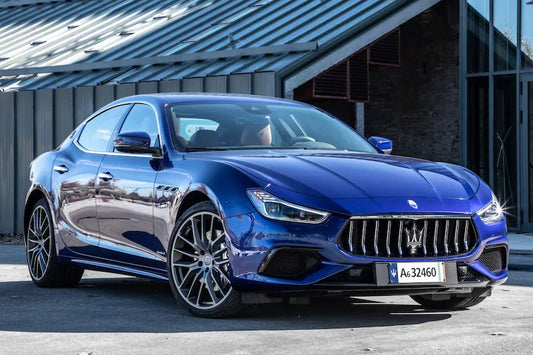 Maserati Hybride en EV Reparatie: Waarom CARVOLT Uw Specialist Is!