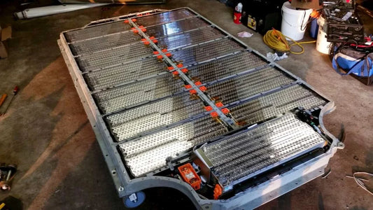Tesla Accu Reparatie bij CARVOLT: Uw Specialist voor Alle Tesla Modellen